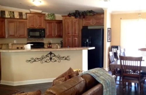 Muenster Cottage | Saint Jo Ranch Retreat Across from Winery | 4BR, Porch and Valley Views