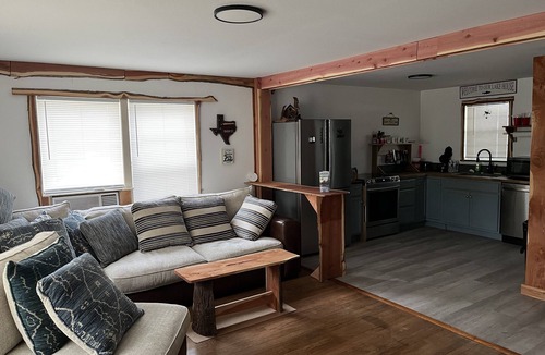 Zavalla House | SAM RAYBURN BASS COTTAGE