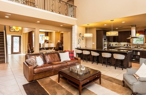 Cross Mountain House | San Antonio Great luxury getaway