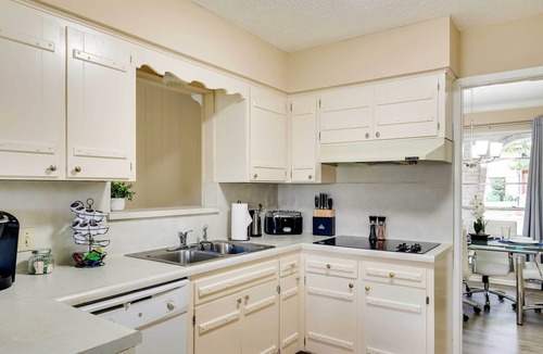 Leon Valley House | San Antonio Home: Near Nature, Parks & Trails