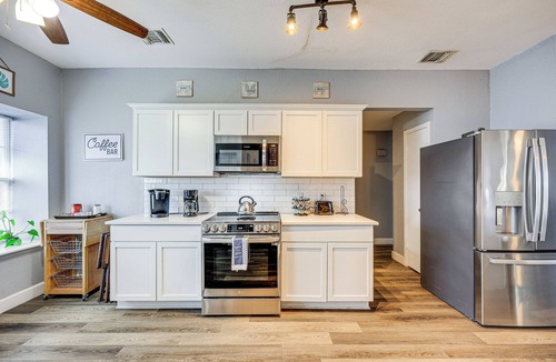 Heritage House | San Antonio Retreat w/Fenced Pool, Near SeaWorld
