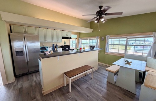 Cedar Lane House | Sargent Sunset & Fishing Retreat