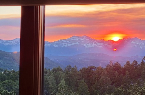 Coal Creek Canyon House | Scar Top Mountain Escape, Fiber Internet, Mountain Top Views!