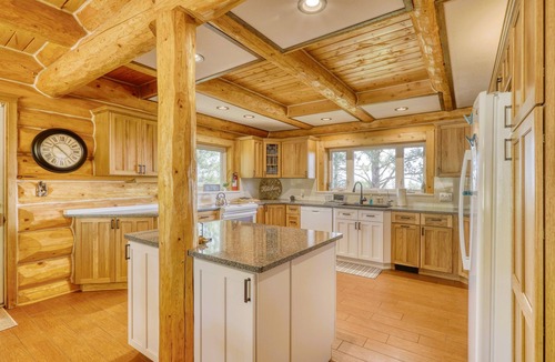 Pagosa Springs Cabin | Scenic 4BR Log Cabin w/MTN views