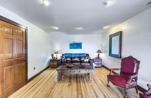 Leakey House | Scenic Leakey Vacation Rental w/Private Patio!