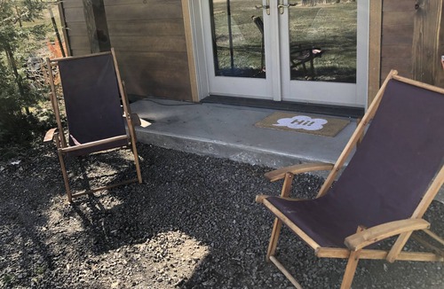 Maupin Cottage | Scenic One Bedroom Cottage