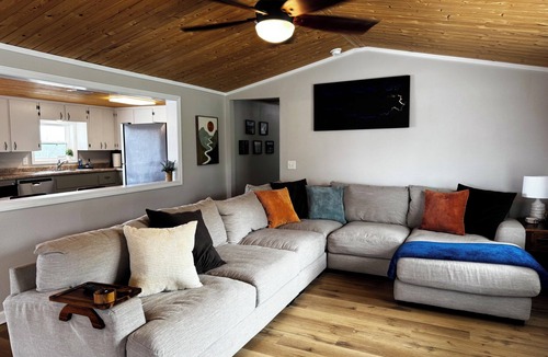 Marshall Cottage | Scenic views, Fire Pit, Cozy Close to the Buffalo National River Pet friendly