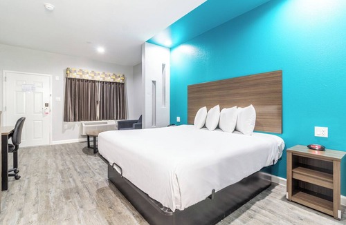 Humble Hotel | Scottish Inns & Suites Kingwood