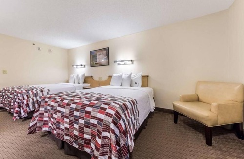 SeaTac Hotel | SEATAC Hotel for Relaxed Travel! Free Airport Shuttle + Pets Allowed