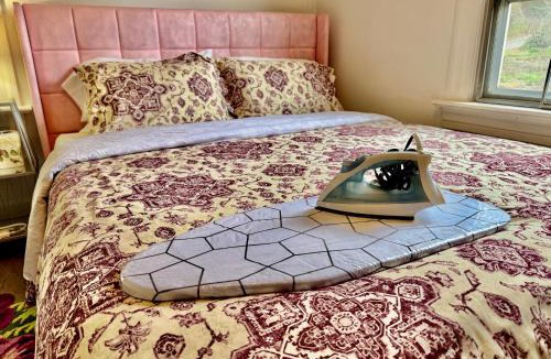 Rainier Valley House | Seattle 2nd Floor House with 2 Queen Bedrooms and Extra Sofa Bed Located 10 minutes from SeaTac Airport and 20 minutes from Downtown