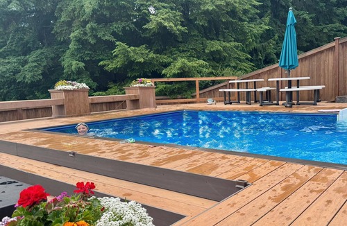 Puyallup House | Seattle Area Luxury Home w/Private Pool in Puyallup-45 Min from Seattle Stadium