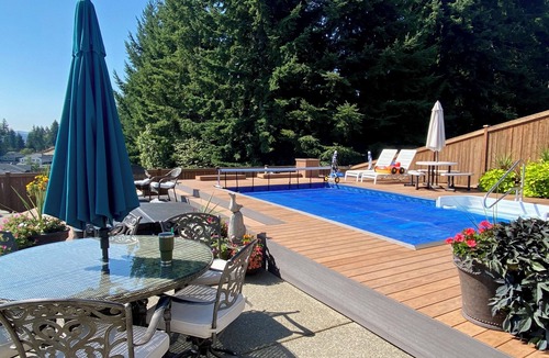 Puyallup House | Seattle Area Luxury Home w/Private Pool in Puyallup-45 Min from Seattle Stadium