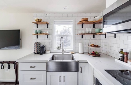 High Point Apartment | Seattle Guesthouse: Downtown Access + Peaceful Retreat