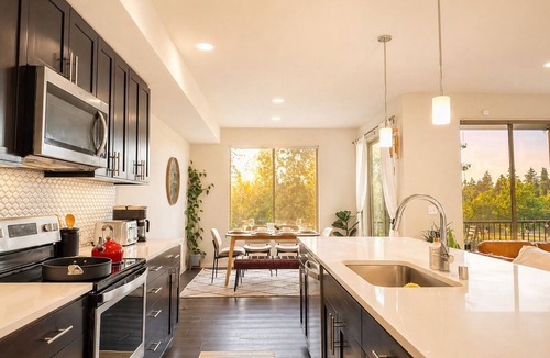 White Center House | Seattle Luxury FIFA World Cup Scenic Views