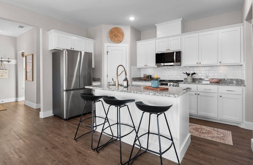 Glen Rose House | Secluded 3-Bed 3-Bath Modern Farmhouse with Pickleball Court Firepit and Patio