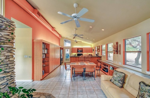 Glen Rose House | Secluded getaway, 2BR, near Fossil Rim, 1000 acres, hiking, farm animals