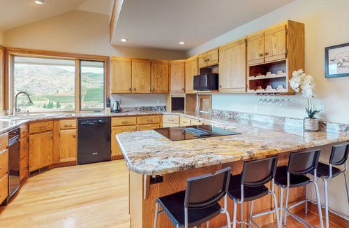 Manson House | Secluded getaway with lake view, private hot tub, seasonal pool & spacious yard