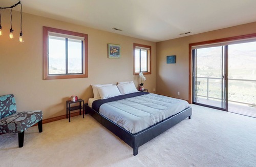 Manson House | Secluded getaway with lake view, private hot tub, seasonal pool & spacious yard