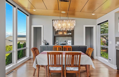 North Admiral House | Secluded Luxury, Panoramic Water Views