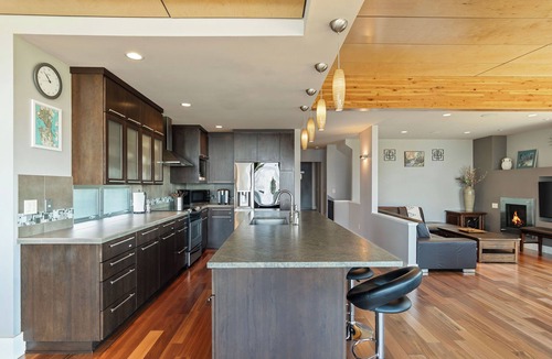 North Admiral House | Secluded Luxury, Panoramic Water Views