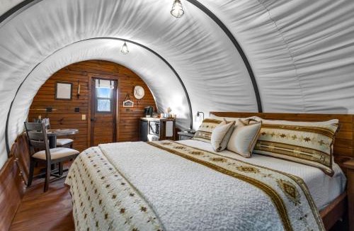 Montgomery Apartment | Secluded Luxury Wagon with Pond, King Bed, Full Bath, Patio