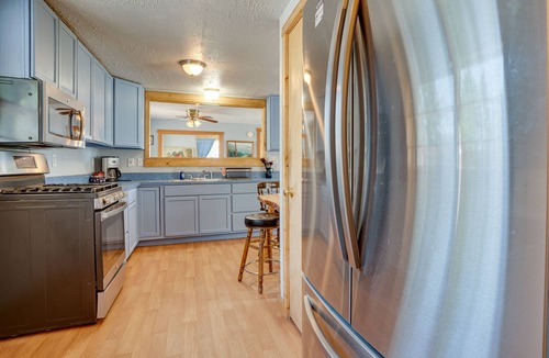 Tonasket Apartment | Secluded Washington Cabin Near Hikes & Lakes!