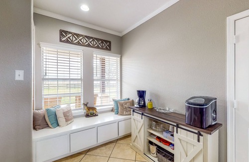 Blessing House | Serene farm stay with a pond, spacious porch