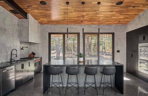 Ledbetter House | Serene Luxury Escape | Private+Soaking Tub+2 Kings