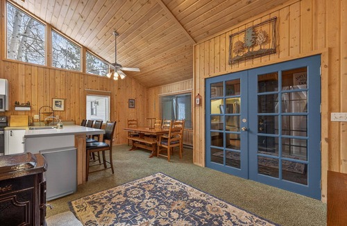 McCall House | Serene Mountain Retreat with Private Beach Access