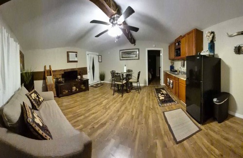 Lissie House | Serene Retreat at Garza’s Ranch - Ponies & Cows
