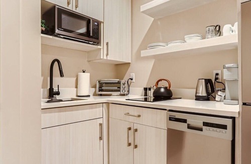 West Colfax Apartment | Serenity at Sloan's Lake | 1BR with a Modern Twist