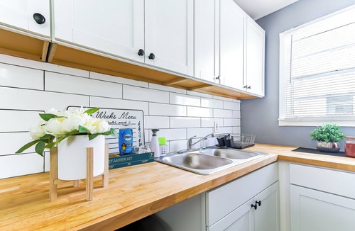 Downtown Memphis Apartment | Serenity Haven with ShellCrestCorp Apt 106