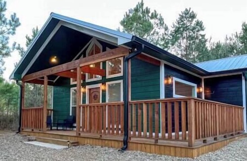 Broken Bow Cabin | SERENITY NOW · Relax & Unwind