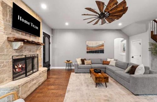 Shady Shores House | Shady Shores Lake House - Hot Tub Dog-Friendly