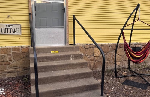 Mineral Wells Apartment | Simple, comfy room seconds to historic downtown and Texas Frontier trails.