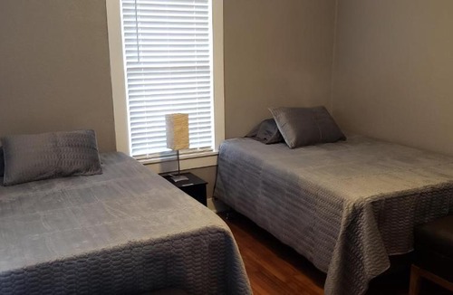 Beacon Hill House | Simple Hollywood Stays