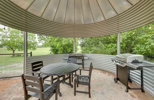 Schulenburg House | Sip, Fish & Relax Fireside: Serene Schulenburg Gem