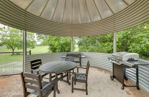 Schulenburg House | Sip, Fish & Relax Fireside: Serene Schulenburg Gem
