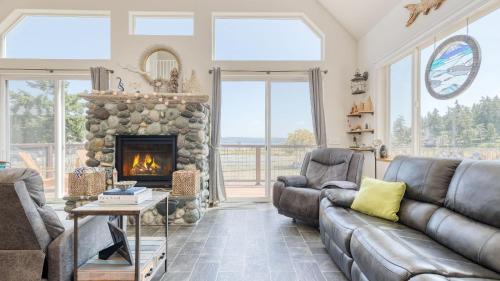 Coupeville House | Sisters by the Sound by AvantStay