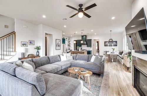 Eufaula House | Six-Seater Golf Cart Included!