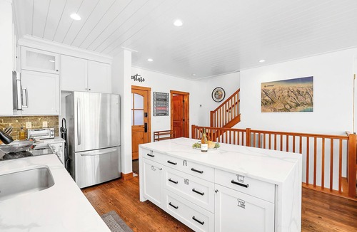Tamarack Resort House | Ski in/out to Tam Express, pet-friendly, AC