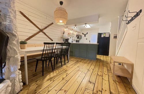 Red River House | Ski-in/Ski-Out, Steps to Lifts, 1 Block to Downtown, Updated & Clean