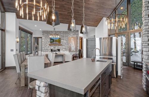 Windcliff Estates House | Skyes Peak - Luxury Mountain Retreat with Breathtaking Views