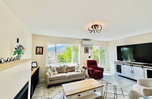 Fort Collins House | Skyline by the Lake – Fort Collins vacation Home by Horsetooth Reservoir.
