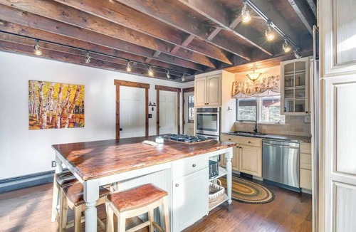 Evergreen West Central House | Skyline Retreat – 5BR Mountain Views Hot Tub Near Evergreen Lake