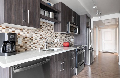 South Lake Union Apartment | Sleek Belltown 1BR w/Gym, Rooftop, nr. SLU & Belltown, by Blueground
