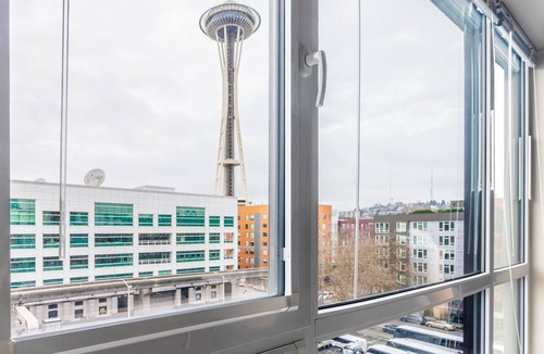 South Lake Union Apartment | Sleek Belltown 1BR w/Gym, Rooftop, nr. SLU & Belltown, by Blueground