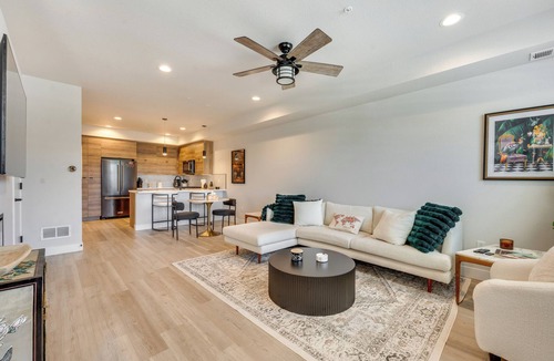Berkley Apartment | Sleek, Modern Denver Area Gem in Planned Community