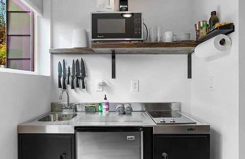 Columbia City Apartment | Sleek & Stylish Urban Loft