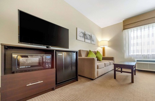 Lincoln Hotel | Sleep Inn & Suites Lincoln University Area